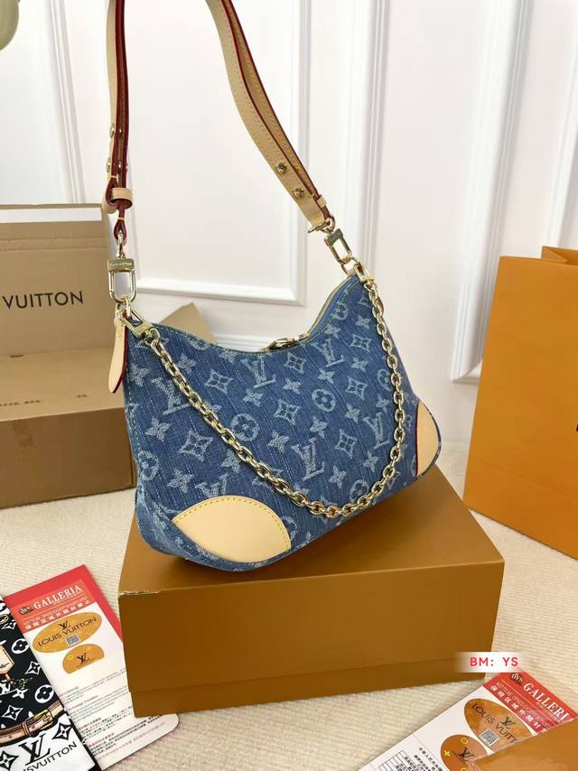 配折叠礼盒 Lv牛仔牛角包中古款牛角包定制版经典单肩包配置肩带链条单肩斜挎都无敌好看百搭!超级时髦 给你想不到的惊艳尺寸:29 16 配折叠礼盒 Lv牛仔牛角包中古款牛角包定制版经典单肩包配置肩带链条单肩斜挎都无敌好看百搭!超级时髦 给你想不到的惊艳尺寸:29 16