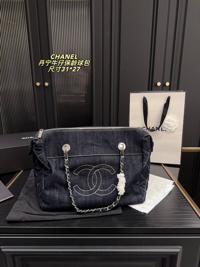 尺寸31*27 香奈儿Chanel 丹宁牛仔保龄球包 简单百搭 颜值高 日常出街首选 潮酷时尚女孩必入款