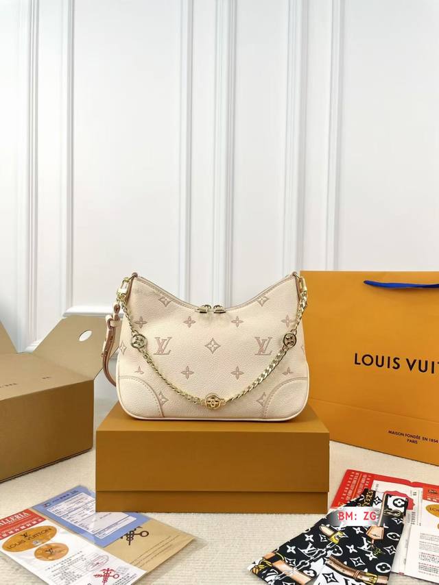 配折叠礼盒 Lv 2025新款Boulogne牛角包拉链 老花 皮肩带 轻便 大容量▼ 斜挎 单肩 腋下 手提一包四背,链条点8和肩带都可拆卸刚拿到有点压扁了, 配折叠礼盒 Lv 2025新款Boulogne牛角包拉链 老花 皮肩带 轻便 大容量▼ 斜挎 单肩 腋下 手提一包四背,链条点8和肩带都可拆卸刚拿到有点压扁了,