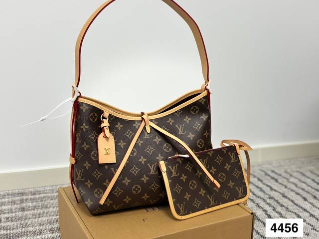 配盒子 路易威登Lv Carryall新款通勤包颜值实用 可斜挎、单肩。容量保证，敞口磁铁吸内扣取放平板小电脑非常方便，是驴家通勤包款颜值担当 尺寸29 25