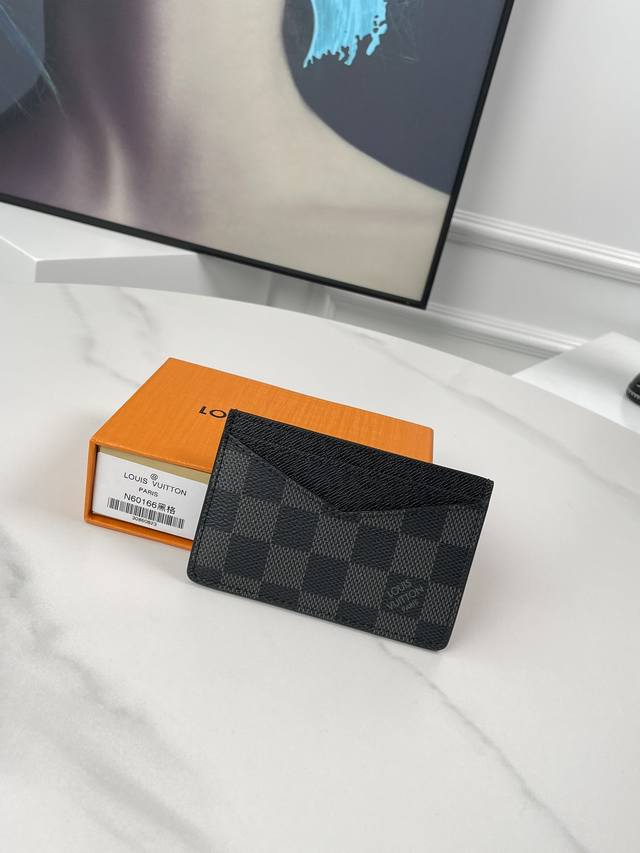 工厂P价 海外原单N62666黑格独家实拍！以 Monogram Macassar 帆布制成的 Neo 卡包是携带重要卡片的首选。皮革饰边使路易威登经典图案更加