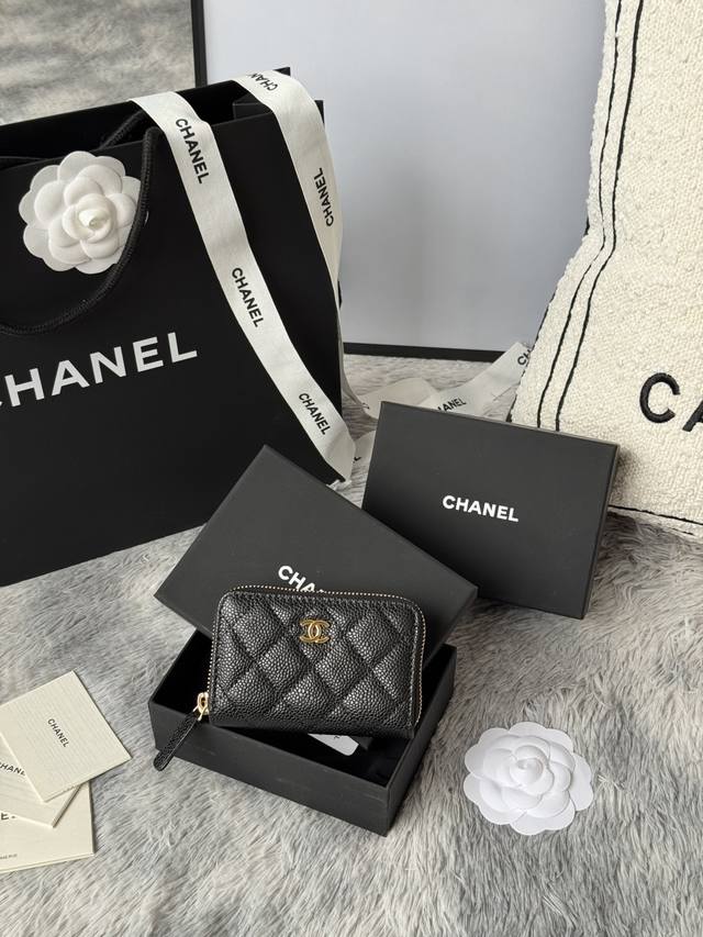 经典爆款，专柜长期抢爆 全新至尊版本 颜色如图 五金：意大利进口24K镀厚金五金 货源稀少，经常容易断货 整个包的手感与真品完美达成一致 编号：A 尺寸：11X