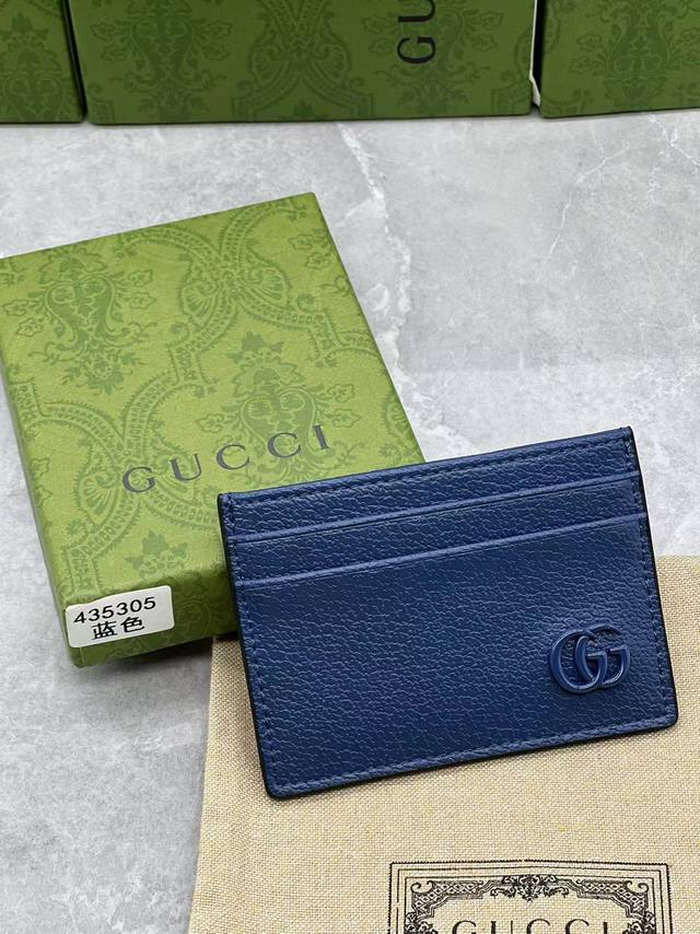 顶级原版 以获得野猪猪皮纹效果面料# Gg Marmont卡片夹。采用热压小牛皮制成,采用标志性双Gg金属配件醒目别致,以海外顶级五金精制而成。款号:43530 顶级原版 以获得野猪猪皮纹效果面料# Gg Marmont卡片夹。采用热压小牛皮制成,采用标志性双Gg金属配件醒目别致,以海外顶级五金精制而成。款号:43530