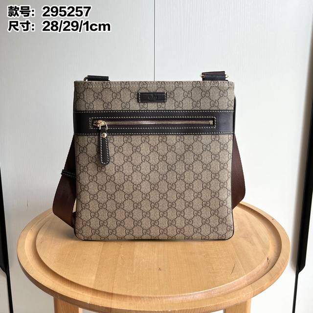 实拍# 款号：295257 尺寸：28 29 1Cm 经典Gg斜挎系列 轻便好用 三色入 跑量～