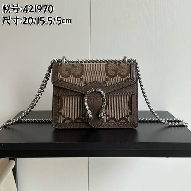 实拍# 款号:421970大G 尺寸:2015.55Cm 经典永不过时的酒神Dionysus系列封神!! 虎头五金和链条质感十足!Pvc配皮 单夹层装粉饼、手机 实拍# 款号:421970大G 尺寸:2015.55Cm 经典永不过时的酒神Dionysus系列封神!! 虎头五金和链条质感十足!Pvc配皮 单夹层装粉饼、手机