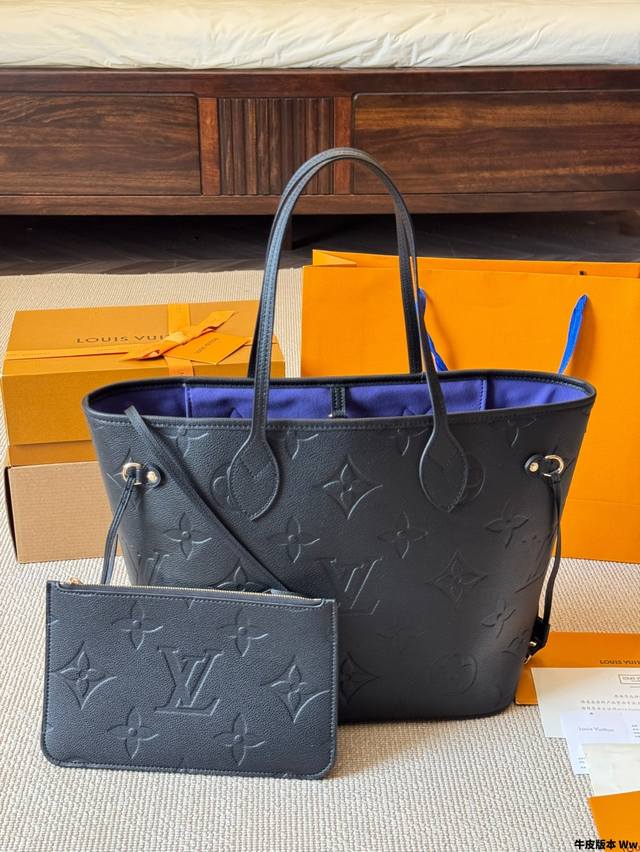 牛皮版本 Lv 牛皮 L家 Neverfull 中号购物袋！入门级的款式哦！绝对的终身款！此物经典不言而喻！街拍和实用都是非常Nb的选择！大家拿到后可以感受下，
