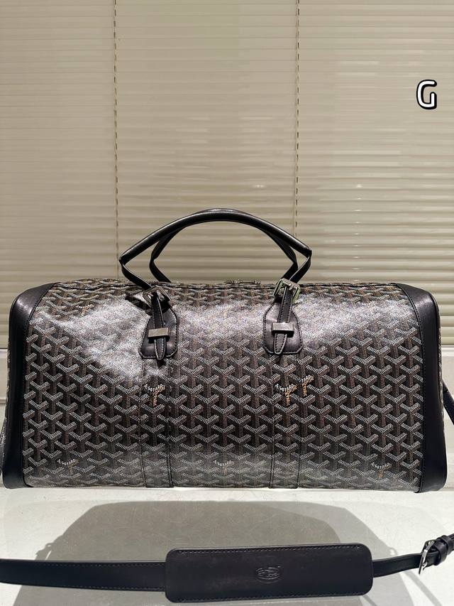 礼盒 Size：50.23Cm 戈雅Goyard旅行袋 从头到尾全部都是客订哦！ 另外收到的宝宝就会知道手腕带是立起来的[微笑][微笑] Goyard旅行包 出