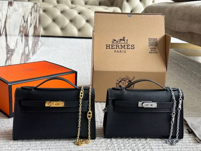 牛皮 配盒 爱马仕Mini Kelly-代，真的太香了，属于日常休闲跟女人味都可以驾驭的那种容量也非常司，，除了随身携带的化妆品，还有再放一个手机，算是小身材大