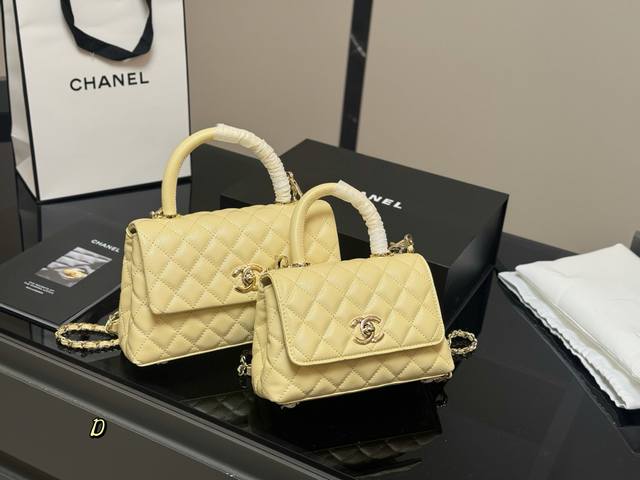 配折叠盒 Size：20.13Cm 23.14Cm 香奈儿Coco Handle 手提包 粒面牛皮材质 原版K金！！