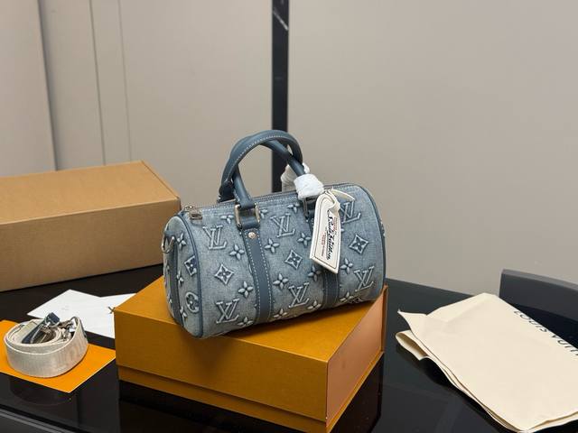 配全套包装 尺寸：25*14Cm Lv Keepall 枕头包 真的是小可爱！ 贼适合的Keepall25牛仔蓝色！ 男盆友的战包 搜索 Lv Keepall2