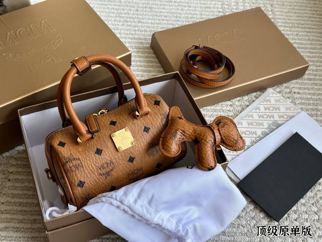 原单顶级 青岛代工 全钢五金 Mcm 原单茶金 Mini Nano 枕头包 Mcm Ss21 Mini Nano 枕头包 可爱到爆炸 青岛原厂，可单肩，斜挎，手