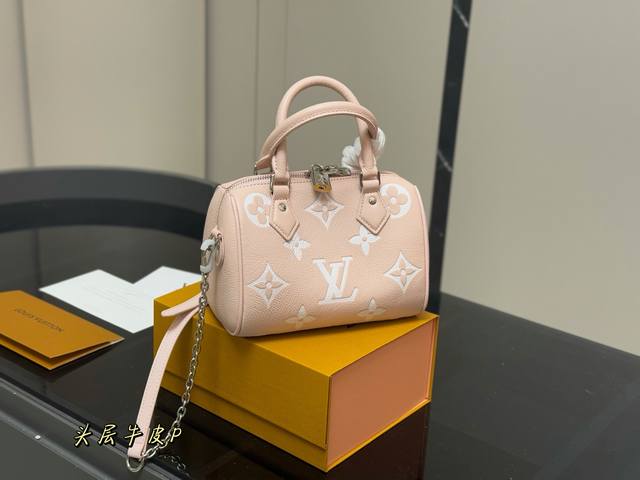 配折叠盒飞机盒 Size：21.15Cm Lv Speedy20 新款牛皮枕头包 搜索 Lv 枕头包