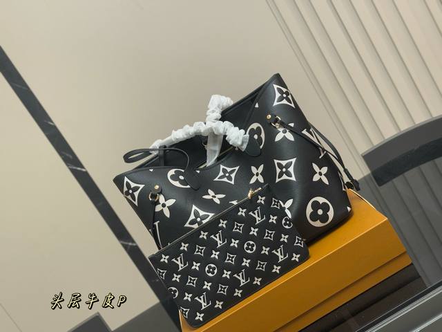 配折叠盒飞机盒 Size： 32底*28高Cm Lv Neverfull 中号购物袋！ 骨灰级产物！ 经典到无可复制！ 有质感！有味道！