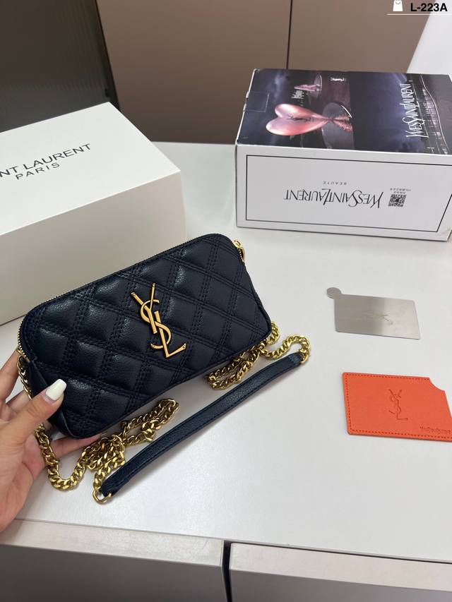 配镜子 圣罗兰Ysl Becky相机包 不愧是开挂般的存在 包身轻便 小巧 很柔 很百搭 L-223A尺寸20×12折叠盒飞机盒