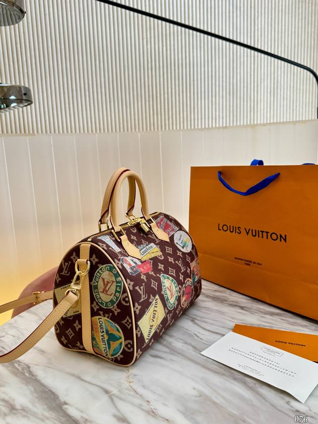 无盒 Lv Speedy 30Cm枕头包 无论版型 内里和专柜毫无差别 真正原版复刻 内里可拆卸 火遍全球的爆款机场大包 机车女神包 明星同款 贵气而充满活力的 无盒 Lv Speedy 30Cm枕头包 无论版型 内里和专柜毫无差别 真正原版复刻 内里可拆卸 火遍全球的爆款机场大包 机车女神包 明星同款 贵气而充满活力的