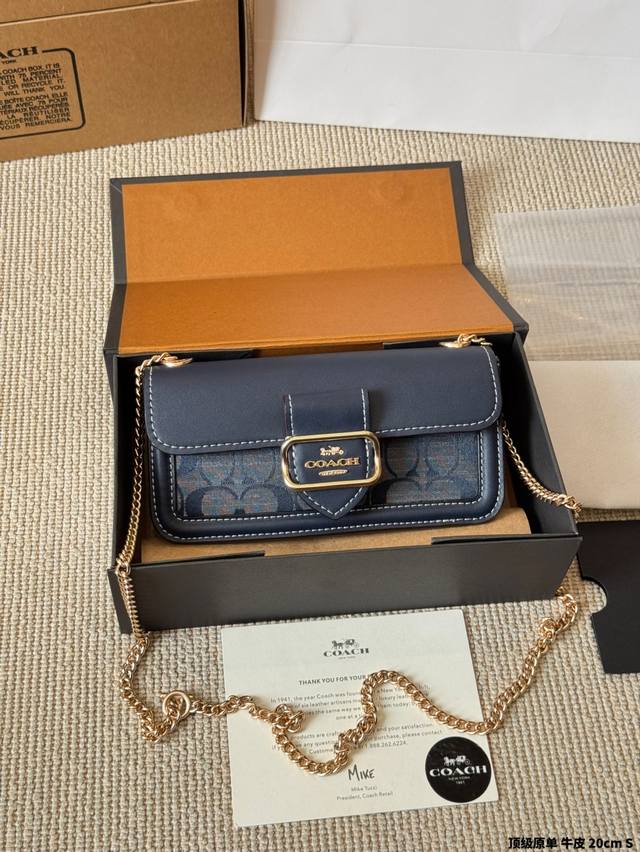 顶级原单 牛皮 Coach 蔻驰 Morgan 系列出新配色啦～ 大受欢迎的拼色设计，搭配精致迷你的 Morgan小包更显气质和时尚的一面，老花设计不会过时，又