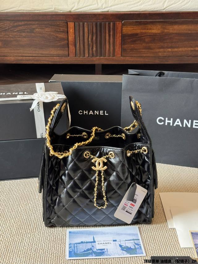 顶级原单 油蜡皮 配镜子 Chanel 25S 牛皮Hobo流浪包 香奈儿 Chanel 牛皮刺绣购物袋出货｜超级柔软，亲感特别好！内里采用同质量牛皮料！超级好