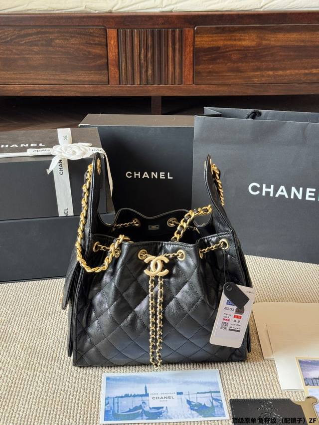 顶级原单 鱼子纹 配镜子 Chanel 25S 牛皮Hobo流浪包 香奈儿 Chanel 牛皮刺绣购物袋出货｜超级柔软，亲感特别好！内里采用同质量牛皮料！超级好