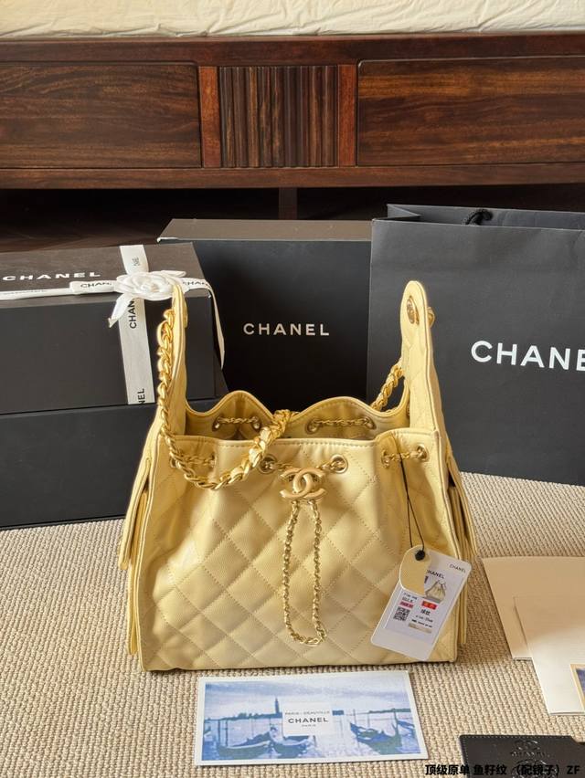 顶级原单 鱼子纹 配镜子 Chanel 25S 牛皮Hobo流浪包 香奈儿 Chanel 牛皮刺绣购物袋出货｜超级柔软，亲感特别好！内里采用同质量牛皮料！超级好