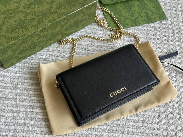 配盒 Size：20*14Cm Gg 牛皮 迷你 链条包 配链条 又是一枚小可爱！