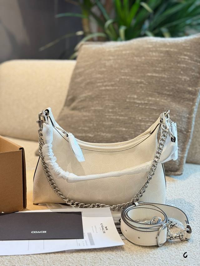 Coach 5月新款朱丽叶经典老花终于出啦 朱丽叶终于出老花配色啦不管是日常出街还是通勤，都能轻松拿捏量受爱25Cm