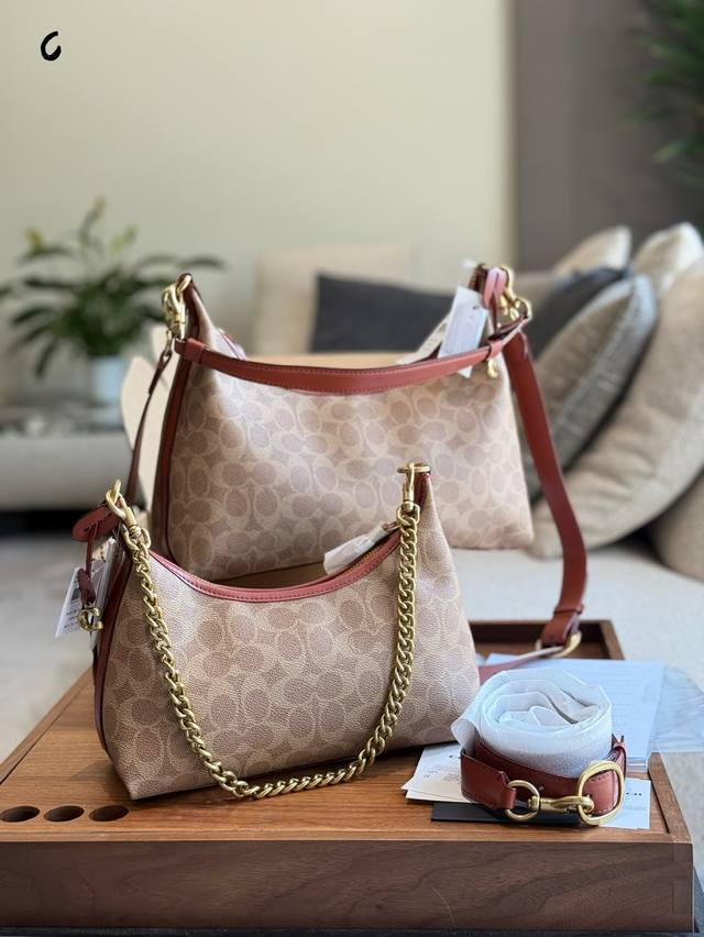 Coach 5月新款朱丽叶经典老花终于出啦 朱丽叶终于出老花配色啦不管是日常出街还是通勤，都能轻松拿捏量受爱25Cm 30Cm