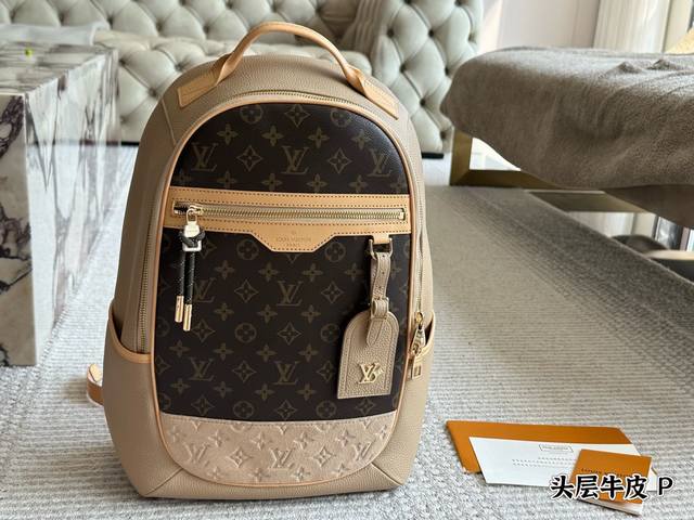 头层牛皮 Size：32*43Cm 最近超火的新款 双肩包 Hobo Cargo 火了！ 因为上身的！确！好！看！ L家 最新款双肩包 颜值高、实用性超强！！！