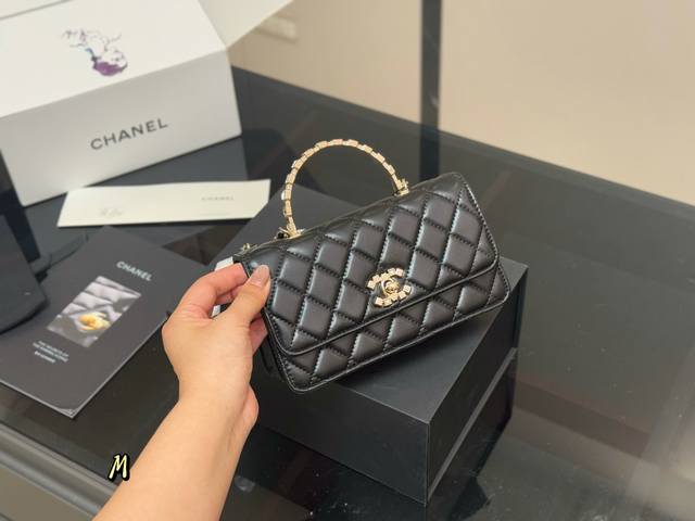 配折叠盒飞机盒 Size：19*11Cm 香奈儿 发财包 新款手柄 最高颜值的Woc 金属手柄 必须给自己安排 25Ss最新款哦！