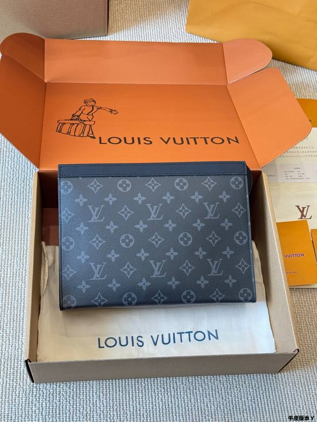 牛皮版本 Lv路易威登经典 老花男士Pochetteapollo手袋手拿包 Louisvuitton 路易威登棋盘格手袋 Pochette Voyage洗漱包 牛皮版本 Lv路易威登经典 老花男士Pochetteapollo手袋手拿包 Louisvuitton 路易威登棋盘格手袋 Pochette Voyage洗漱包