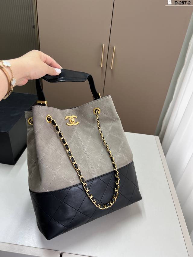 磨砂皮 香奈儿Chanel托特包 手工坊超耐看的托特包 美拉德色系也很百搭！手提腋下都可以 D-287-2尺寸28×31折叠盒