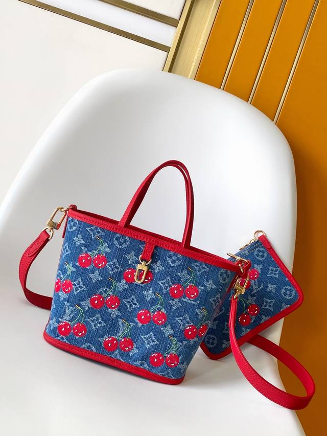 出厂价P M14997 对版刺绣 顶级原单 动态163 本款 Neverfull Inside Out Bb 手袋出自路易威登 X 村上隆跨界合作复刻系列，为