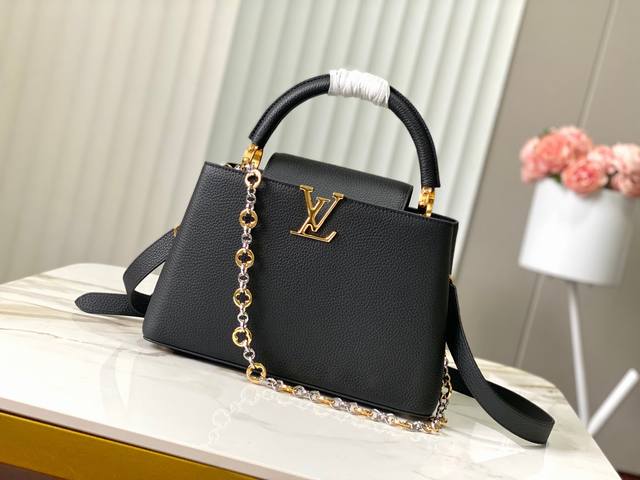 出厂价P 特级精品动态芯片M12936 M48865黑色圆花环扣款本款Capucines 手袋取材柔韧Taurillon 牛皮革 以珠宝风格双镀链条和 Mono 出厂价P 特级精品动态芯片M12936 M48865黑色圆花环扣款本款Capucines 手袋取材柔韧Taurillon 牛皮革 以珠宝风格双镀链条和 Mono