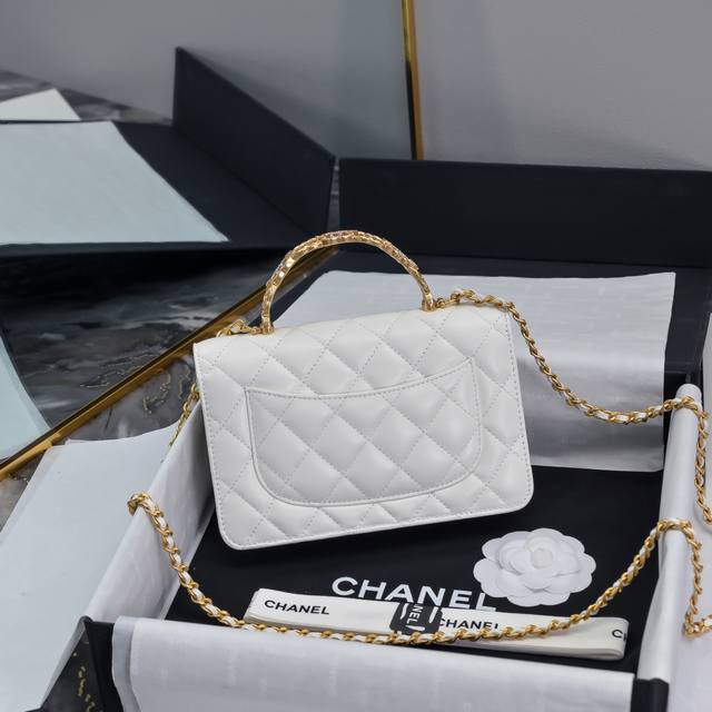 Chanel 24S 字母编织手柄Woc金属Logo 拼接浮雕镶黑钻大双C手把 小羊皮经典菱格 自带化妆镜 内容量满满 单肩斜挎手拎多用小包 时尚百搭 Ap52