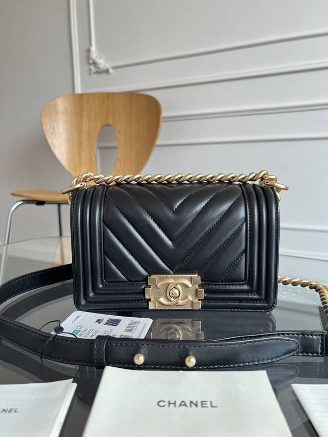 实拍原单高品质 全新升级 带感应 85V羊皮Chanel 春夏爆款 85 Vleboy系列 进口羊皮实物颜色非常漂亮 ，原厂进口24K真金电镀五金，尺寸:12X