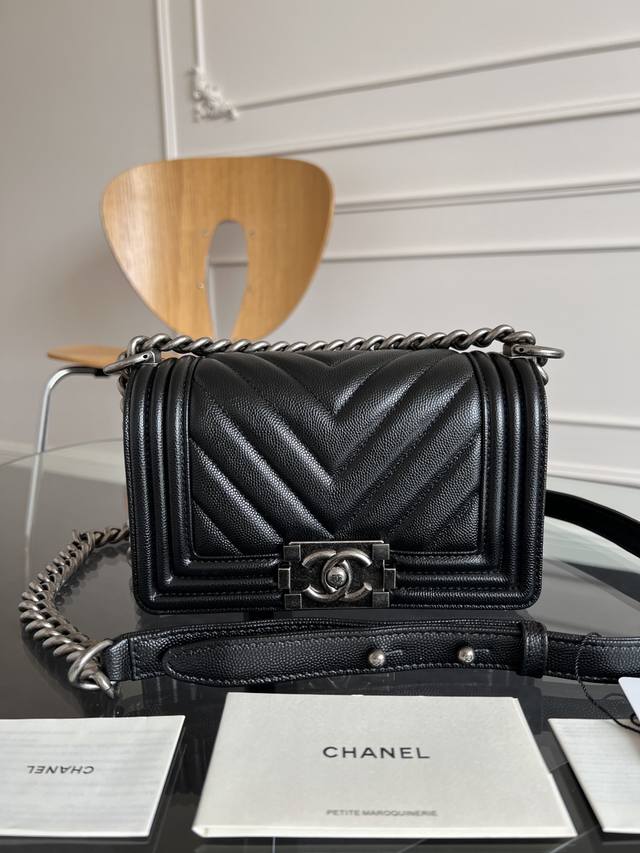 实拍原单高品质 全新升级 带感应 85V细球纹 Chanel 春夏爆款 85 Vleboy系列 进口细球纹小牛皮，实物颜色非常漂亮 ，原厂进口24K真金电镀五金