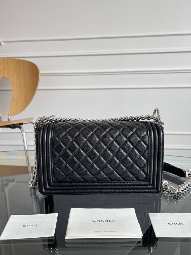 亮银扣 实拍原单高品质 全新升级 带感应 67086细球纹 Chanel 春夏爆款 67086 Leboy系列 进口细球纹小牛皮，实物颜色非常漂亮 ，原厂进口2