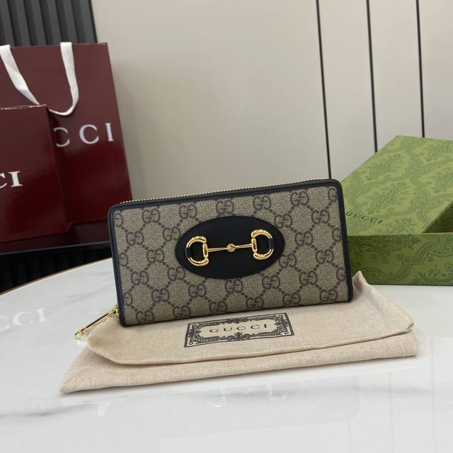 配全套原厂绿盒包装 G家新款。市场顶级独家控货，专 柜品质 采用进口牛皮，原厂五金！精致做工。独家实物拍照质量如图可见 。款号: 621889。尺寸：宽19*高