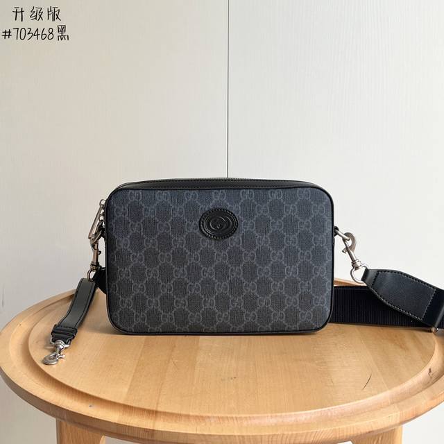 实拍# 款号：703468黑尺寸：23.5164.5经典Ophidia系列肩背包两种背法 可以当手包还可以做斜挎包 相机包款式很百搭肩带可以调节长短 内有小口袋