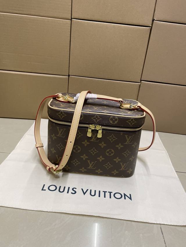 顶级原单 高品质M42265化妆包配有长肩带 芯片跳码