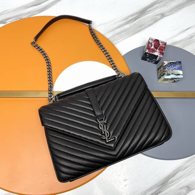 Monogram College# 黑色银扣_32Cm 来咯来咯，它真的来咯！Y家的元老级经典款原厂皮版本终于来了！推出至今依然火爆，经久不衰！时尚达人人手一只