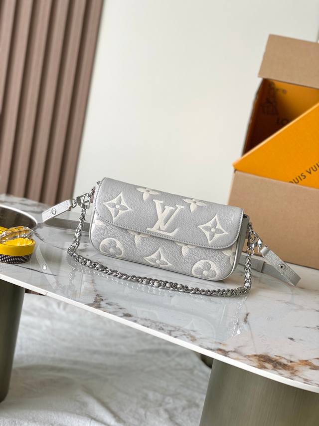 特级Mb原厂皮 本款 Wallet On Chain Ivy 手袋 型号：M14225芋泥乳色163C芯片版 材料：A级全钢五金，进口原厂牛皮 包装：全套原厂免