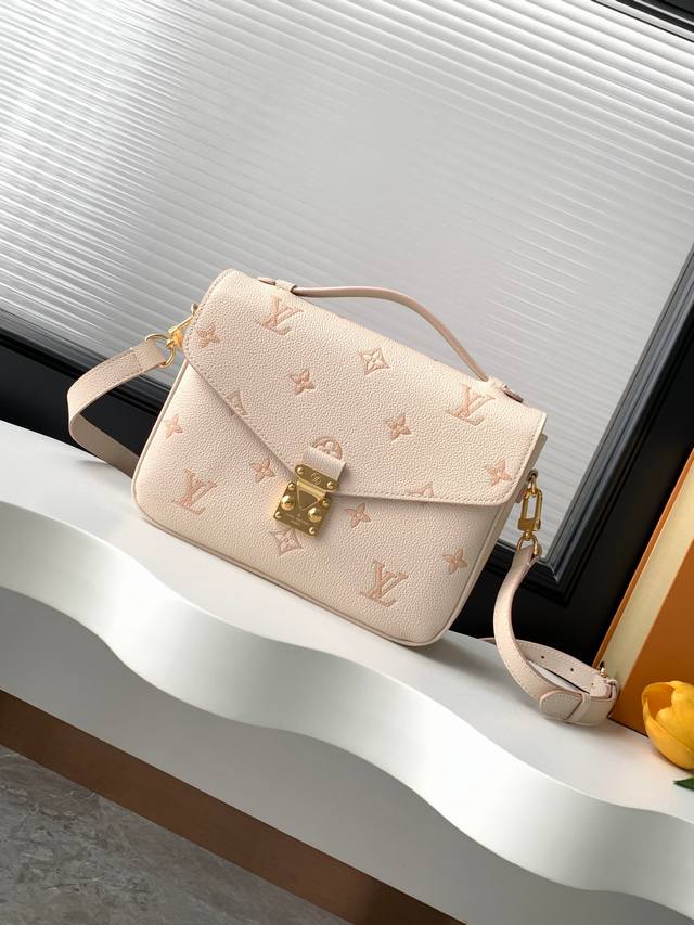 动态163C芯片 顶级原单加强版 M14977奶白 顶级原单 独家背景实拍 本款Pochette Metis Mm展示了 House更新的 Monogram E