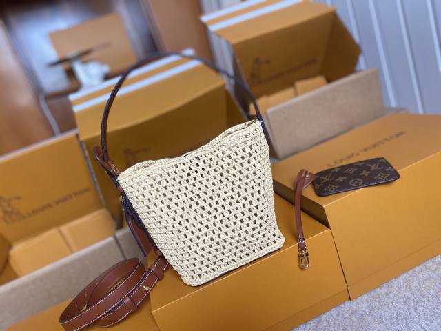 顶级原单 M14217 支持Nxp芯片感应 163动态芯片All In Bb 手袋 M14217本款 All In Bb 手袋以法国南部的悠闲格调演绎度假风范