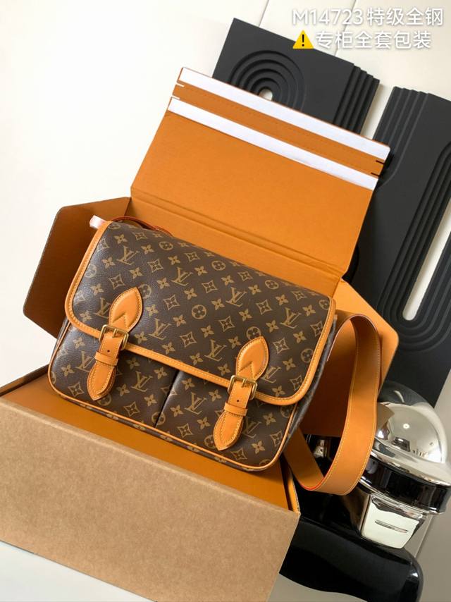 正品级 独家首发型号:M14723 特级加强版 皮料是正品代工厂P意大利A级菱形皮料,专柜同步变码芯片,是在于品质、全钢五金、面料、手工、油边、A级高品质出品、 正品级 独家首发型号:M14723 特级加强版 皮料是正品代工厂P意大利A级菱形皮料,专柜同步变码芯片,是在于品质、全钢五金、面料、手工、油边、A级高品质出品、