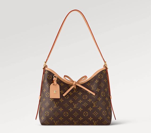 顶级原单 M46203 Carryall 小号手袋取材 Monogram 帆布和皮革饰边，成就都市生活的贴身伴侣。充裕构型设有齐整内层，大号内袋再添功能元素。M