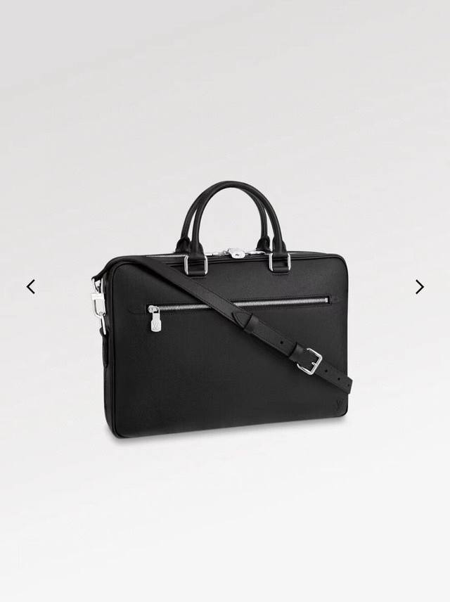 顶级原单 M33441 这款 Porte Documents 公文包采用 Taiga 皮革制作，精致实用。公文包外观时髦，上有精致的皮革饰边，内部空间充裕，可以