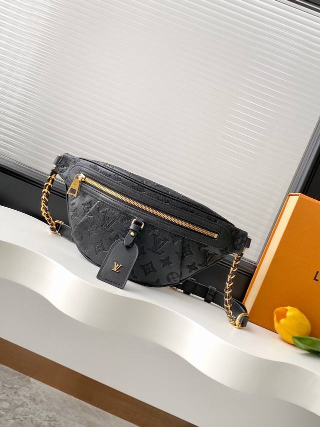 动态163C芯片 顶级原单加强版 M14353黑压 标志性的High Rise 腰包在标志性的Monogram Empreinte 皮革中为本季重新构想。和原版