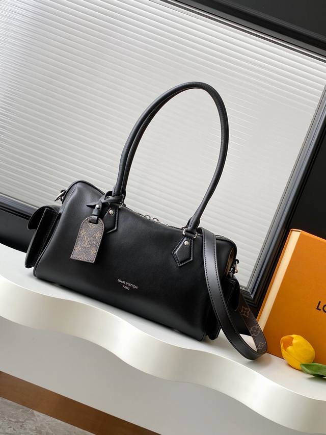 163C动态芯片 顶级原单加强版 M12965米白 M12934黑色本款 Speedy Cargo 手袋出自 Lv Vibe 系列，以前卫笔触焕新 1930 年