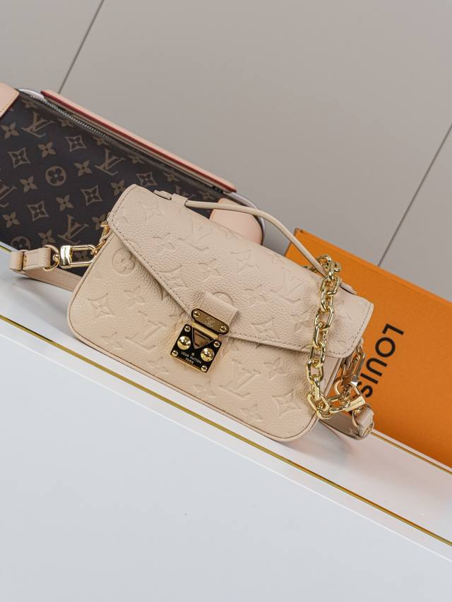 动态163C01芯片 M14322 沙黄 顶级原单 独家背景实拍 本款 Pochette MéTis East West 手袋身披Epi 皮革亮相 Monogr