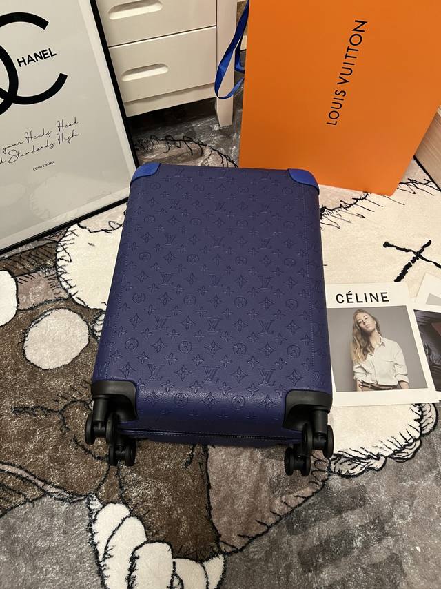 高品质 新颜色 蓝压花 对版 上架～